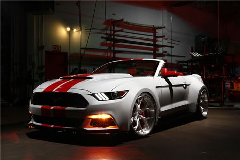 2015 FORD MUSTANG CUSTOM CONVERTIBLE Xe Bugatti, Mustang Custom, New Ford Mustang, Hood Scoop, Ferrari Red, Mustang Gt500, Ford Mustang Convertible, Ford Mustang Car, Ford Mustang Shelby Gt500