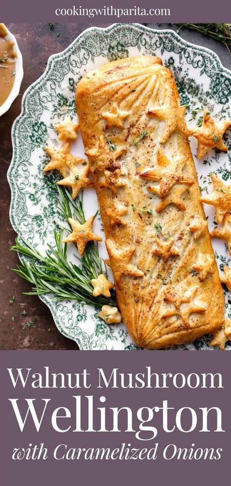 Walnut Mushroom Wellington with Caramelized Onions (Vegan) Vegetarian Christmas Main, Rosemary Mushrooms, Vegetarian Holiday Recipes, Mushroom Wellington, Christmas Vegan, Vegetarian Thanksgiving Recipes, Vegetarian Christmas, Vegetarian Thanksgiving, Vegan Thanksgiving