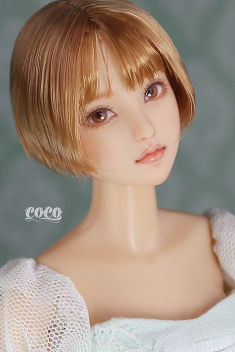 https://flic.kr/p/JJMC2c | OOAK Obitsu 27 Custom | Auction on Yahoo, page10.auctions.yahoo.co.jp/jp/auction/m168400442 Girl/Obitsu 27-01 Custom,nature skin. Carved eyes and lips, so that it becomes Stereoscopic feeling. Face is painted with the Acrylic pigment. The protection paint for gloss was applied to the lip and eyes. Lips, Nature, Fashion Dolls, Pretty Dolls, Doll Face, Ball Jointed Dolls, Cute Dolls, Makeup Inspo, Cute Art