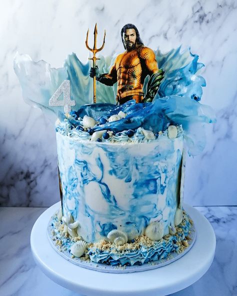 Aquaman Cake Design Images (Aquaman Birthday Cake Ideas) Aquaman Themed Birthday Party, Aquaman Cake Ideas, Aquaman Party Ideas, Aqua Man Cake, Aquaman Birthday Party Ideas, Pool Party Cake Ideas Boys, Aquaman Birthday, Gumpaste Cake Toppers, Pool Birthday Cakes