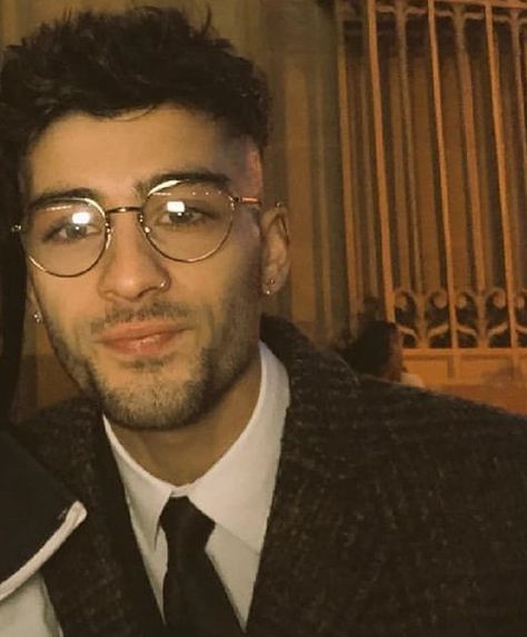 Zaddy Zayn, Zayn Malik Hairstyle, Halloween Instagram, Zayn Malik Style, Zayn Malik Pics, 1d And 5sos, Zayn Malik, Instagram Aesthetic, Justin Bieber