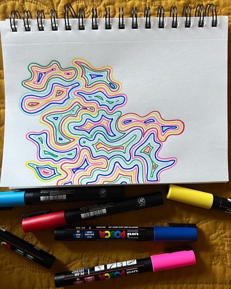 Simple Paint Pen Art, Flair Pen Art, Easy Posca Pen Doodles, Trippy Patterns To Draw Easy, Trippy Posca Pen Art, Gel Pens Drawings, Paint Marker Art Easy Trippy, Paint Pen Doodles, Paint Pen Designs