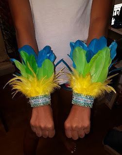 Carnival Bracelets, Carnival Diy, Rio Carnival Costumes, Brazilian Carnival Costumes, Diy Karneval, Carnaval Diy, Carribean Carnival Costumes, Mardi Gras Diy, Carnival Crafts