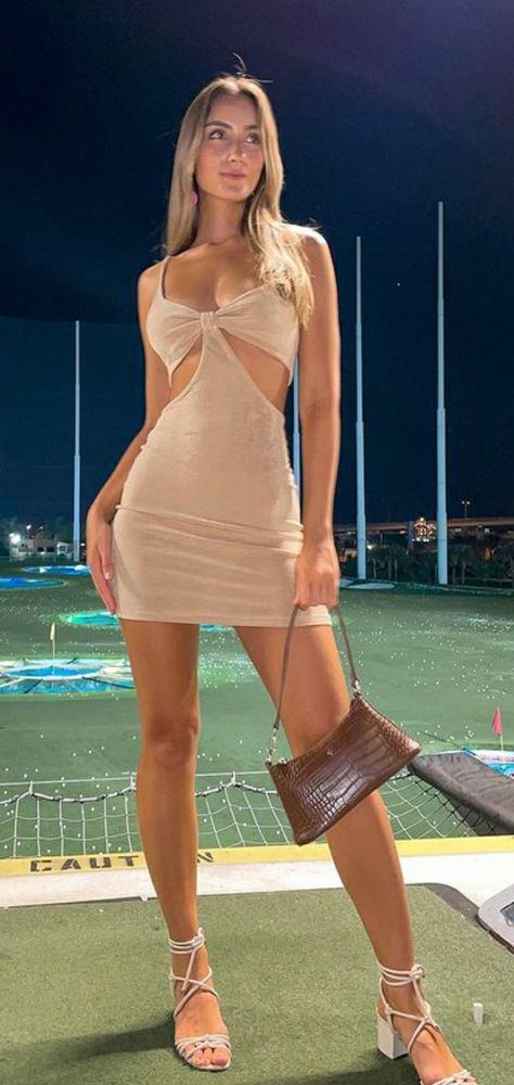 Priscilla Ricart, Real Doll, Perfect Body, Sleeveless Formal Dress, Bodycon Dress, Blonde, Mini Dress, Formal Dresses, Turn Ons