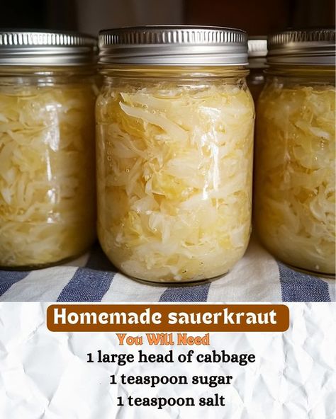 Easy Homemade Sauerkraut, Pickled Cabbage Canning, Home Made Sauerkraut, Homemade Sourkraut Recipe, Sauerkraut Flavors, Homemade Sourkraut, Diy Sauerkraut, Sauerkraut Recipe, Homemade Sauerkraut