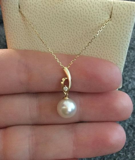 Casual Jewellery, خواتم خطوبة, Simple Necklace Designs, Black Beats, Forevermark Diamonds, New Gold Jewellery Designs, Pearl Gifts, Pearl Necklace Designs, Mother Of Pearl Jewelry