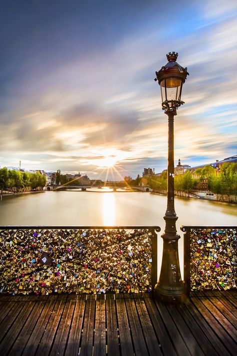 Paris Lock Bridge, Bridge In Paris, Lock Bridge, Seine River, Romantic Paris, Paris Love, Paris Photo, Paris Theme, Beautiful Sky