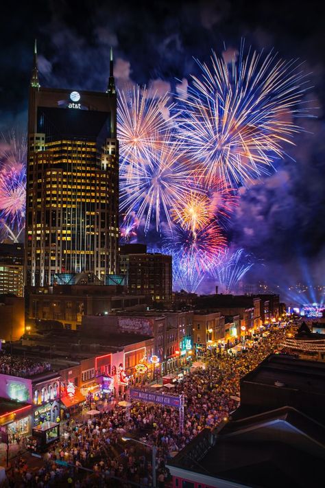 Celebrate Independence Day 2021 with headliner Brad Paisley during the FREE Let Freedom Sing! Music City July 4th event in Downtown Nashville. This 4th of July will feature the largest fireworks show in Nashville history with the pyrotechnics synchronized to a live performance by the GRAMMY-winning Nashville Symphony. Start planning now for your Music City summer getaway. Nashville 4th Of July, Nashville Tennessee Vacation, Morocco Beach, Nashville Downtown, Nashville City, Visit Nashville, City Summer, Visit Morocco, Downtown Nashville