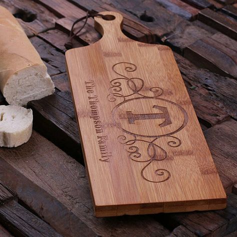 Bamboo Chopping Board, Bread Cheese, Carving Board, Wood Burning Crafts, Wood Burning Art, Chopping Board, Pyrography, Woodworking Plans, Woodworking Projects