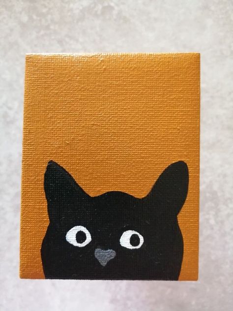 Mini canvas on miniature easelAcrylic paintChristmas present for a cat-loving friend 🐱 Cat On Canvas Paintings, Mini Art Paintings Ideas, Canvas Painting Idea For Best Friend, Simple Mini Canvas Paintings Love, Cute Cat Canvas Painting Easy, Cute Miniature Drawing, Mini Love Paintings, Mini Canvas Cat Painting, Painted Mini Canvas