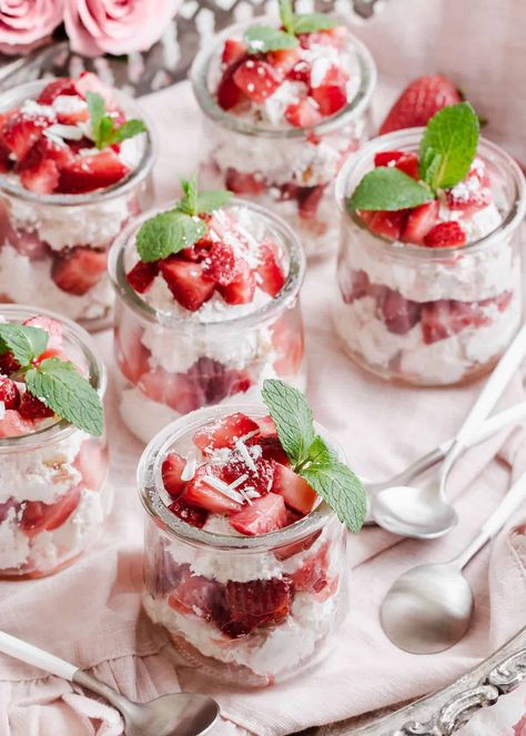 Shower Luncheon Menu Ideas, Ladies Luncheon Menu Ideas, Luncheon Menu Ideas, Angel Cake Strawberry Shortcake, Strawberry Cake Aesthetic, Cake Recipe Strawberry, Strawberry Cups, Strawberry Cake Decorations, Girls Luncheon