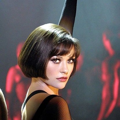 Iconic Movie Hair Ideas and Makeup Looks of the Decades | Allure Velma Kelly, Catherine Zeta Jones, Short Hair, A Woman, Chicago, Hair, Black