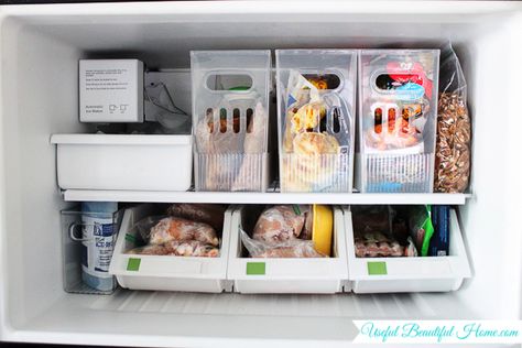 How to organize a top freezer and still have room for stockpiled items! Desk Knobs, Huge Pantry, Refrigerator Temperature, Cleaning Videos, Family Command Center, Magnetic Spice, Refrigerator Storage, Refrigerator Organization, Portable Cooler