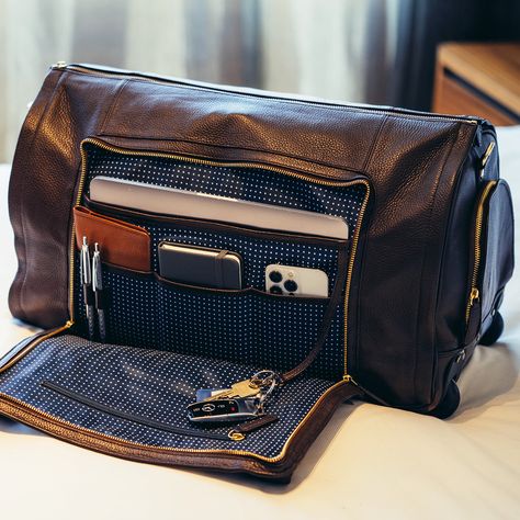 Clothes Organization Diy, Mens Travel Bag, Brown Canvas, Essential Bag, Black Canvas, Ups, Travel Bag, Travel Bags, Gentleman