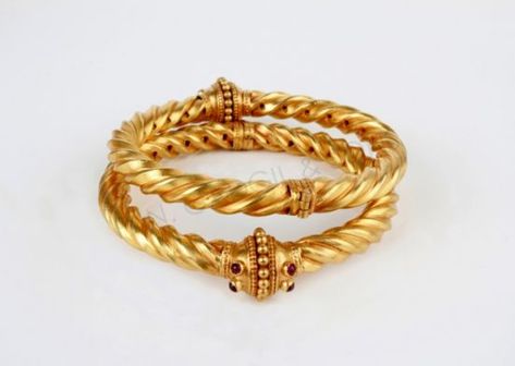 Goth Bangles Gold Design, Bangles Gold Design, Women Gold Bangles, Baby Jewelry Gold, Gold Kada, Gold Bangle Set, Bangles Gold, Gold Necklace Indian Bridal Jewelry, Antique Jewelry Indian