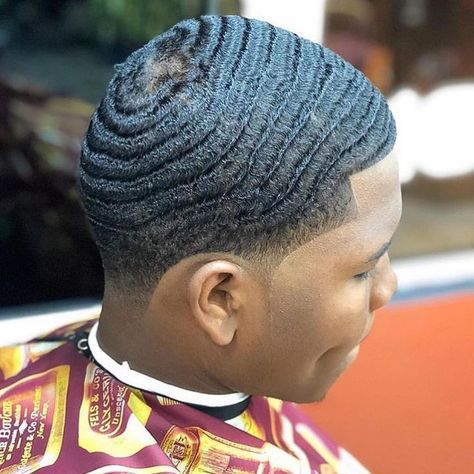 360 Waves Hair, Haircut 360, Waves Hairstyle Men, Black Boys Haircuts, Mens Hairstyles Curly, Black Hair Cuts, Waves Haircut, Tapered Hair, Black Men Haircuts