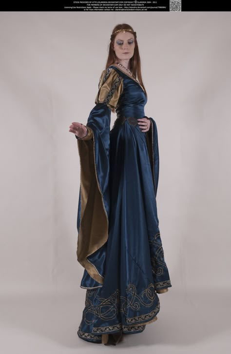 Medieval Dress Puffy Sleeves, Medieval Dress Sleeves, Medieval Dress Embroidery, Red Midevil Dresses, Historical Medieval Dress, Blue Medival Outfits, Medieval Dress Costume, Medieval Formal Dress, Fancy Medieval Dresses