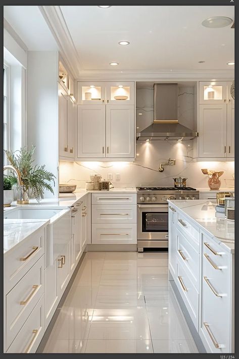 Luxury White Kitchen, Kitchen Ideas White, Classy Kitchen, Modern Luxury Kitchen, Dream Kitchens Design, Kitchen Interior Design Modern, 아파트 인테리어, White Kitchen Design, Kitchen Design Plans