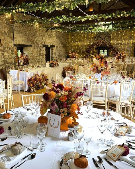 It’s Officially Autumn 🍂 And what better way to welcome the season than by looking back on Zoe & Josh's stunning autumn wedding 🤍 Just look at those gorgeous flowers by the talented @thedancingdaffodil 😍💐 Autumn at Pencoed House Estate is all about cosy, intimate vibes. With the roaring log fire in The Old Hall, underfloor heating in Cwrt Clive, and the warmth of the Woodland Bar, it's the perfect season for a wedding that embraces those crisp, golden days. Are you planning an autumn weddi... Autumnal Themed Wedding, Autumn Wedding Aesthetic, Cosy Wedding, Fall Wedding Venues, Log Fire, Autumnal Wedding, Pallet Wedding, Autumn Wedding Reception, Wedding Venues Indoor