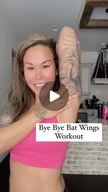 Sia Clyde | Fitness, Comedy, Relatable on Instagram: "Bye bye bat wings workout ✨ Link in bio for my fitness app + home workout guides and meal plans. Outfit from @senita use code fitmommy15 for 15% off 💖" Bat Wing Arm Exercises, Bay Wing Exercises, Flabby Arm Workout Bat Wings, Batwing Exercises, Bat Wings Workout, Getting Rid Of Bats, Bat Wing Exercises, Wings Workout, Connor Price