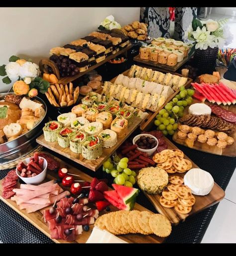 Birthday Appetizers, Snack Platters, Birthday Catering, Charcuterie Meats, Birthday Snacks, Birthday Party Snacks, Snack Platter, Party Food Buffet, Grazing Table