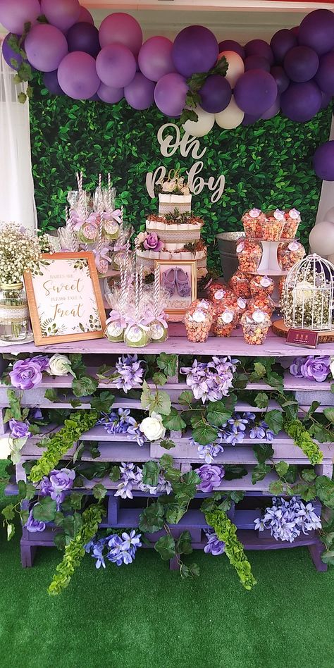 Baby Shower Ideas Green, Butterfly Baby Shower Ideas, Purple Baby Shower Theme, August Baby Shower, Flower Baby Shower Theme, Garden Baby Shower Theme, Dragon Baby Shower, Lavender Baby Showers, Butterfly Baby Shower Theme