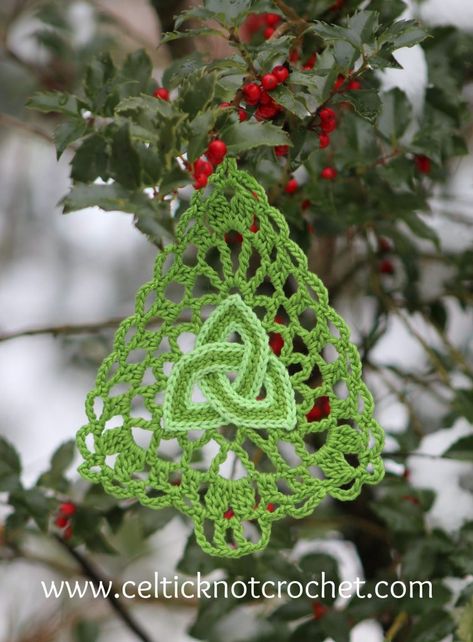 Crochet Celtic Knot Christmas Tree, Crochet Tree Of Life Pattern Free, Crochet Holiday Ornaments, Celtic Knot Crochet Pattern Free, Yule Crochet Patterns Free, Yule Crochet Patterns, Thread Crochet Christmas Ornaments Free, Celtic Christmas Tree, Pagan Crochet Patterns Free