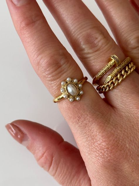 Star Wire Rings, Aesthetic Vintage Rings, Gold Simple Wedding Ring, Gold Spoon Ring, Unique But Simple Engagement Rings, Stacked Rings Aesthetic Gold, Beaded Nose Ring, Vintage Aesthetic Jewelry, Vintage Gold Rings Engagement