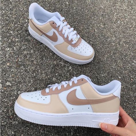 trendy footwear for women 2023 women footwear trends 2023 trending footwear women daily use footwea Custom Nike Air Force, Nike Shoes Air Force, Dr Shoes, Nike Fashion Shoes, Nike Shoes Girls, Preppy Shoes, All Nike Shoes, Custom Nike, Nike Air Shoes