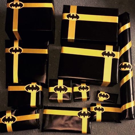 Batman Gifts, Presents, Wrapping, Christmas, paper, ideas, birthday Batman Birthday Gift Ideas, Batman Presents For Him, Batman Gift Wrapping Ideas, Batman Wrapping Ideas, Batman Valentine Box Ideas, Batman Gift Ideas For Boyfriend, Batman Presents, Batman Gift Basket, Batman Diy Gifts