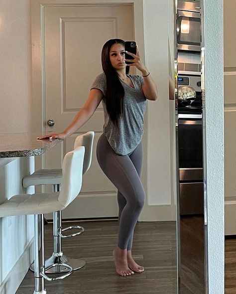 ⋆ 👄 𝐵𝒶𝒹𝒹𝒾𝑒𝓈 𝒢𝒶𝓁𝓁𝑒𝓇𝓎 👄 ⋆ (@exclusivebeautys) • Instagram photos and videos Gym Leggings Outfit, Alyssa Marie, Best Friend Outfits, Men Stylish Dress, Exotic Fashion, Cute Lazy Outfits, Grown Women, Lazy Day Outfits, Lazy Outfits