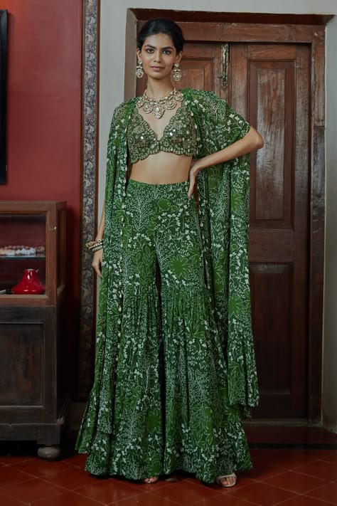 Gharara Dress, Gharara Pants, Arpita Mehta, Gharara Designs, Sand Garden, Cape Set, Green Sand, Traditional Indian Outfits, Garden Print