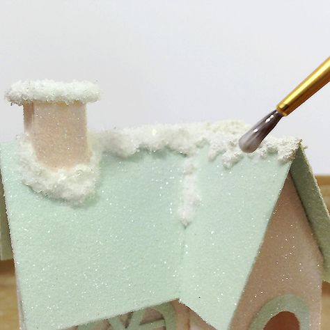 How to: decorate a putz house with snow and glitter / AllThingsPaper.net House With Snow, Putz House, Diy Christmas Village, Christmas Village Houses, Glitter Houses, Cardboard House, Putz Houses, Glitter Decor, Glitter Crafts