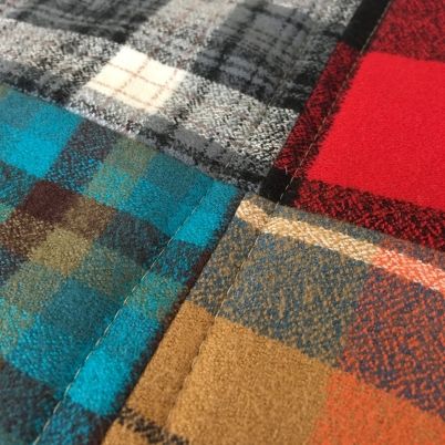 Mammoth Flannel for the Win, and a 3-Step Quilt Pattern! – Heather Givans Flannel Quilt Patterns, Wool Blanket Upcycle, Patchwork Flannel, Hand Quilting Patterns, Flannel Quilts, Fat Quarter Quilt, Quilt Square Patterns, Plaid Quilt, Wool Quilts