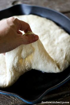 Pizza Oven Recipes, Pizza Roll, Best Pizza Dough, Best Pans, Pizza Recipes Homemade, Deep Dish Pizza, Pizza Recipes Dough, Pan Pizza, Chapati