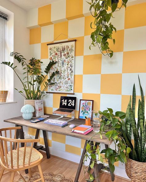 Dopamine Decoration, Checkerboard Wall, Office Vibes, Casa Vintage, Style Deco, Decoration Inspiration, Cute Room Decor, Room Paint, Dream House Decor