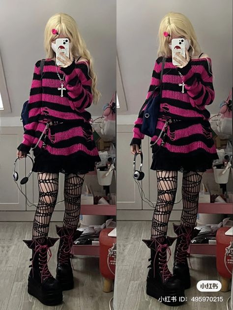 Pink Black Aesthetic Outfits, Kawaii Punk Outfits, Y2k Kawaii Outfits, Vkei Outfits Female, Draculaura Outfit Inspiration, Visual Kei Outfit Ideas, Visual Kei Outfits, Striped Sweater Outfit, Emo Outfits