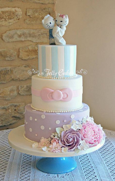 Hello Kitty Wedding Cake Hello Kitty Wedding Cake, Bolo Da Hello Kitty, Wedding Cake Base, Cake Hello Kitty, Hello Kitty Wedding, Kitty Cake, Hello Kitty Themes, Romantic Wedding Cake, Jelly Cake