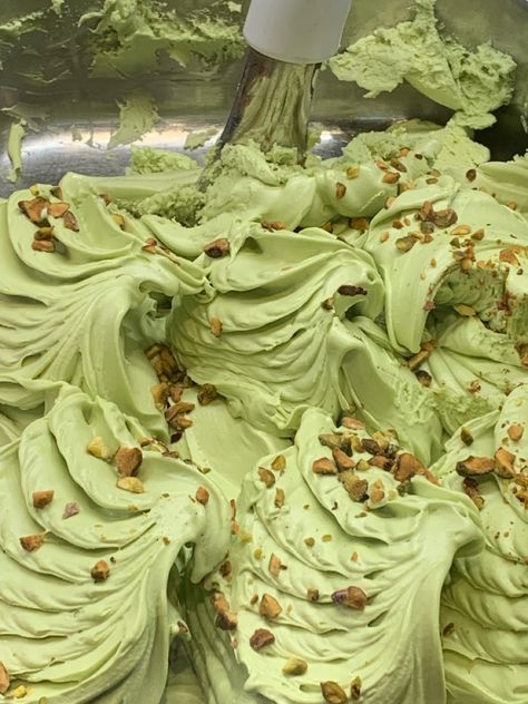 Matcha Snacks, Green Ice Cream, Pistachio Gelato, Pistachio Ice Cream, Iced Matcha Latte, Iced Matcha, Cream Aesthetic, Pistachio Green, Food Dessert