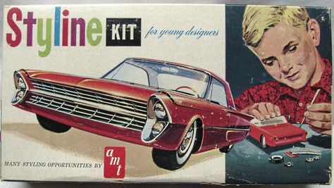 AMT Styline Kit - 1961 Ford Thunderbird Hardtop - Stock or Custom with Restyling Falcon Ranchero, Plastic Model Kits Cars, Plastic Model Cars, Model Cars Kits, Ford Galaxie, Ford Falcon, Scale Models Cars, Ford Thunderbird, Kit Cars