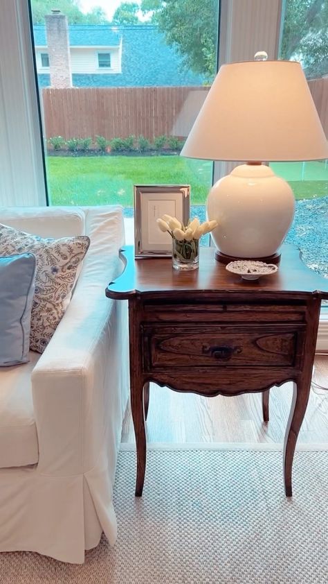 Grand Millenial Coffee Table, Styling An End Table Living Room, Traditional End Tables Living Room, Styled Side Table, Small End Table Decor, Side Table Styling Living Room, Living Room Side Table Decor, Small Traditional Living Room, Living Room Side Table Ideas