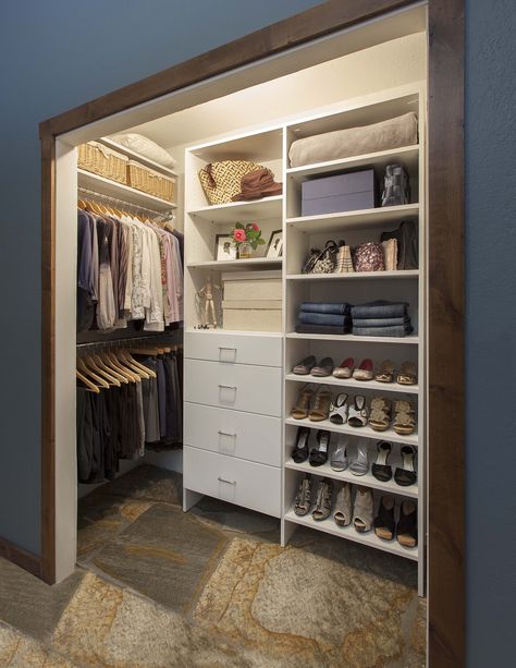 Reach-in Closet with Hanging Rods on Side Walls Diy Kast, Transitional Closet, Deep Closet, Reach In Closet, Walk In Closet Design, Closet Design Layout, Closet Renovation, Open Closet, Closet Layout