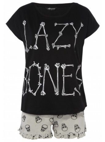 Pajamas For Teens, T Shirt Styles, Cute Pjs, Trendy Swimwear, Psychobilly, Cute Pajamas, Satin Pyjama Set, Gothic Outfits, Shirt Styles