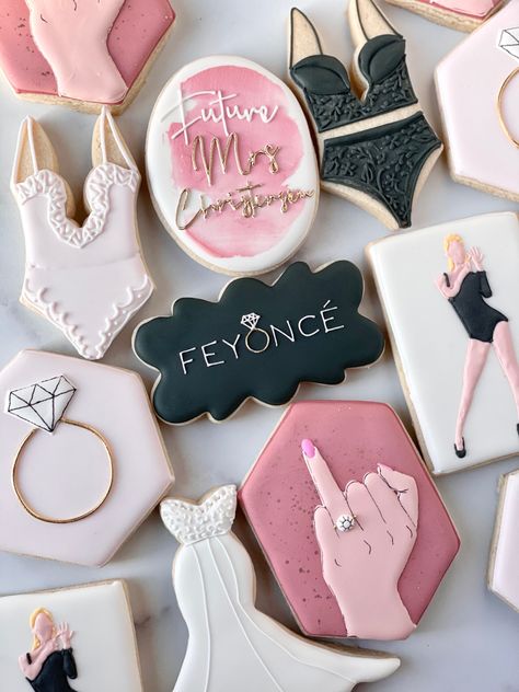 Royal Icing Cookies Bachelorette, Cookies Bachelorette Party, Bach And Boujee Cookies, Cookies For Bachelorette Party, Bachelorette Decorated Cookies, Engagement Royal Icing Cookies, Bachelorette Party Cookies Decorated, Bachelorette Cupcake Ideas, Engaged Cookies