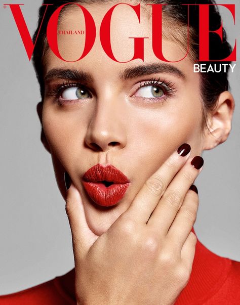 Sara Sampaio on Vogue Thailand July 2018 Cover - Great read ☀️ Stylish outfit ideas for women who follow fashion from Zefinka. Vogue Makeup, Vogue Thailand, Vogue Vintage, Vogue Magazine Covers, Tim Walker, Outfit Ideas For Women, Beauty Photoshoot, Fashion Magazine Cover, Sara Sampaio