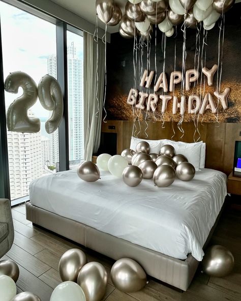 🏨 Luxury hotel suite decorations📍 Miami | Orlando | Houston 💻 www.luxvents.com 📞 561.855.0531 #birthdayideas #anniversaryideas #luxuryhotels #miamisurprise #surpriseroom #eastmiami 21st Bedroom Surprise, Hotel Birthday Surprise For Him, Hotel Decor Birthday, Black Hotel Room Birthday Decorations, Birthday Hotel Room Decorations, 18th Hotel Birthday Party, Just Married Hotel Room Decorations, Hotel Balloon Decoration, Hotel Anniversary Ideas Night