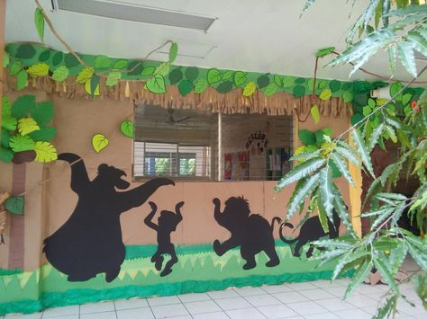 Jungle Book Backdrop, Jungle Book Centerpieces, The Jungle Book Classroom Theme, Jungle Book Theme Party, Jungle Book Play, Jungle Book Classroom Theme, The Jungle Book Birthday Party, Jungle Book Party Ideas, Jungle Book Theme