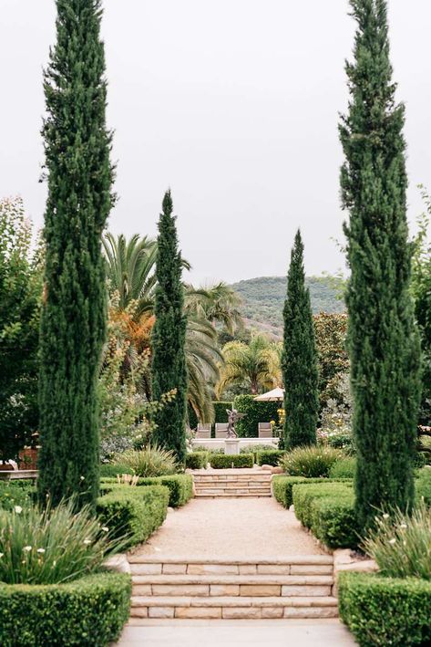 Tuscan Architecture Italian Villa, Italian Garden Design, Montecito Wedding, Gardener Aesthetic, Wedding Locations California, Ceremony Outdoor, Wedding Villa, Romantic Elopement, Garden Weddings Ceremony