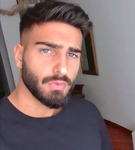 Crew Cut Haircut, Beard Cuts, Patchy Beard, Man With A Beard, Mens Haircuts Short Hair, Mens Hairstyles With Beard, Beard Styles Short, Beard Fade, Mens Hairstyles Thick Hair