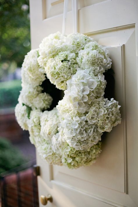 White Hydrangea Wreath, Wreath Hanging, White Hydrangeas, White Wreath, Hydrangea Wreath, White Hydrangea, Southern Wedding, Beautiful Wreath, Burlap Wreath